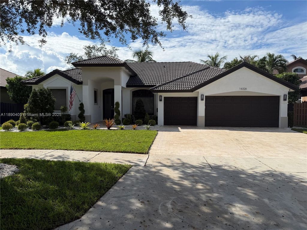 16326 N Mariposa Cir N, Pembroke Pines, FL 33331
