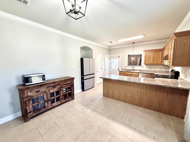 16918 Watkins Rd, Walker, LA 70785