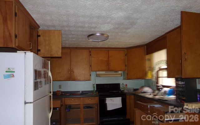 1905 Little Creek Road, Burnsville, NC 28714