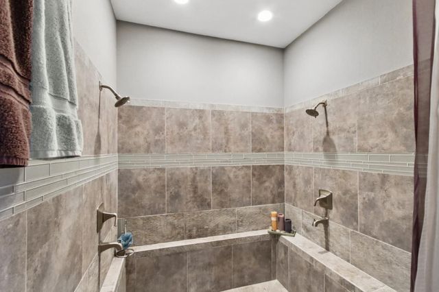 5443 Bridge Creek Ln, Carmichael, CA 95608