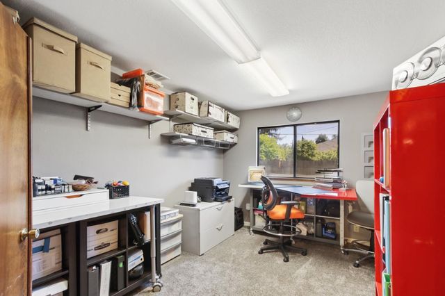 5443 Bridge Creek Ln, Carmichael, CA 95608