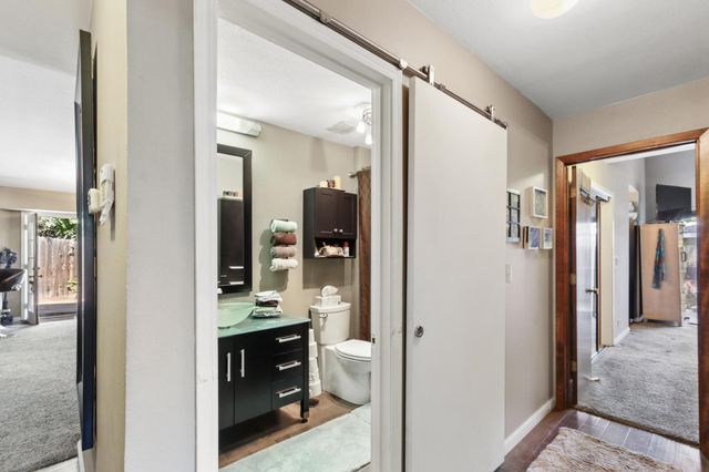 5443 Bridge Creek Ln, Carmichael, CA 95608