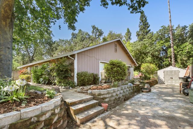5443 Bridge Creek Ln, Carmichael, CA 95608