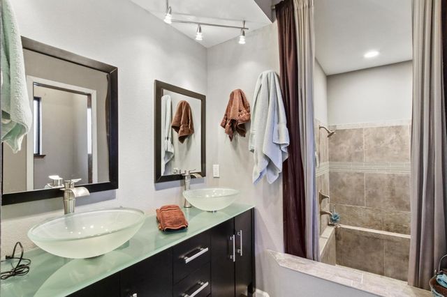 5443 Bridge Creek Ln, Carmichael, CA 95608