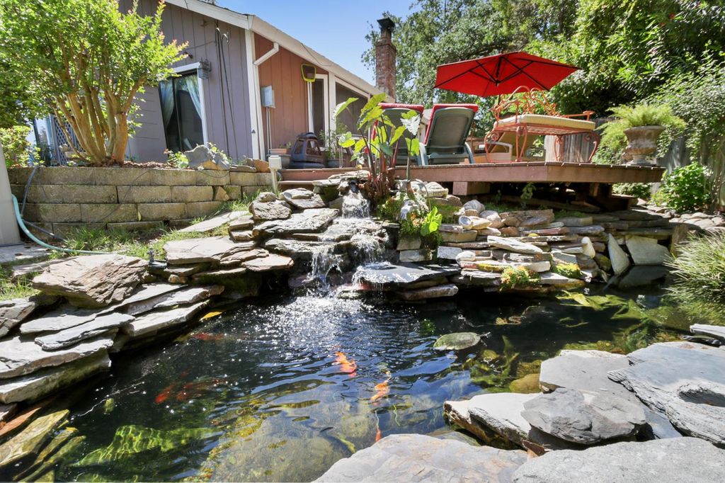 5443 Bridge Creek Ln, Carmichael, CA 95608