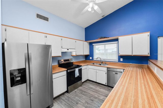 2009 HELM LANE, Valrico, FL 33594
