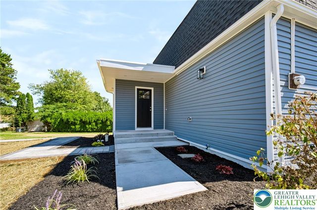 3105 Washington Street, Bethlehem Twp, PA 18020