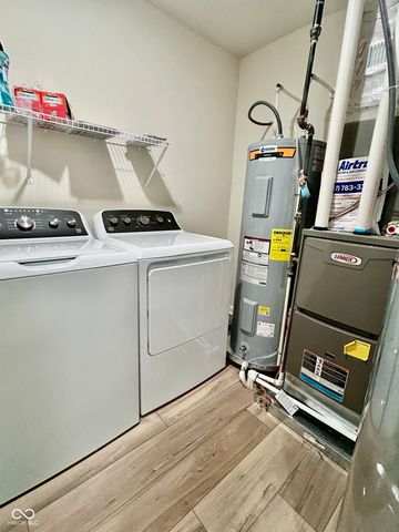 6776 Seabiscuit Road, Whitestown, IN 46075