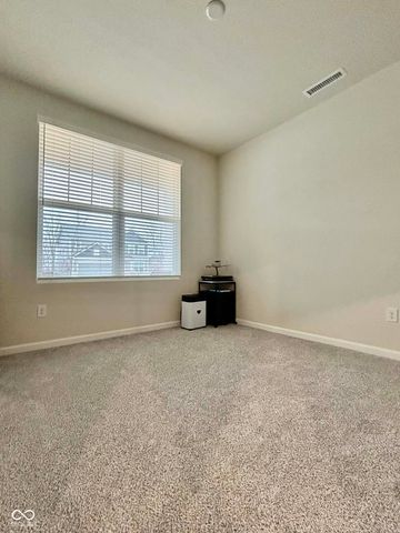 6776 Seabiscuit Road, Whitestown, IN 46075