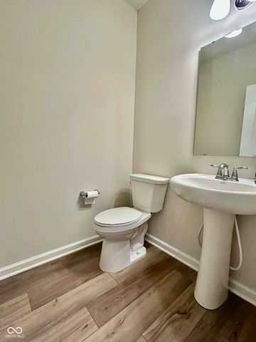 6776 Seabiscuit Road, Whitestown, IN 46075