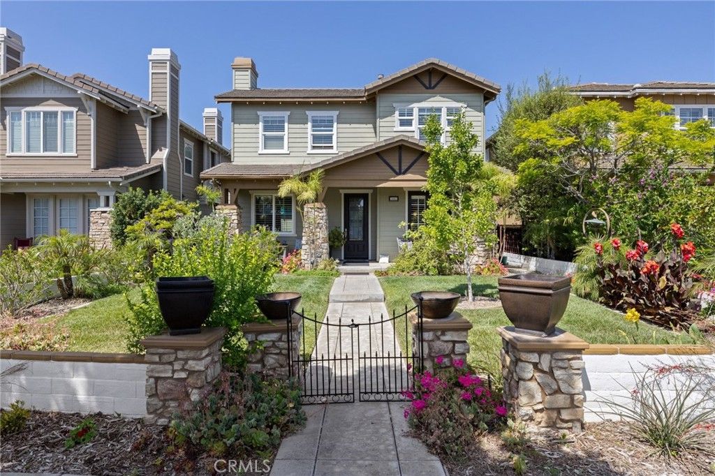 Image 2 of property listing at 1441 Seabridge Lane, Oxnard, CA 93035
