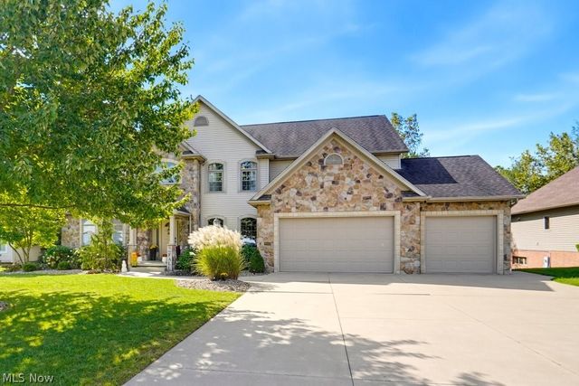 8808 Eastlynn Avenue NW, Massillon, OH 44646