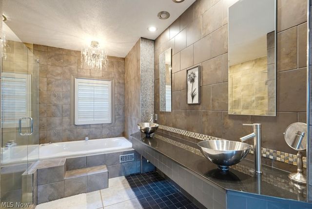 8808 Eastlynn Avenue NW, Massillon, OH 44646