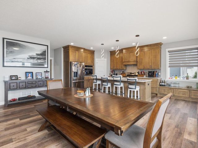 11619 E Laketowne Drive, Albertville, MN 55301