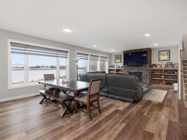 11619 E Laketowne Drive, Albertville, MN 55301