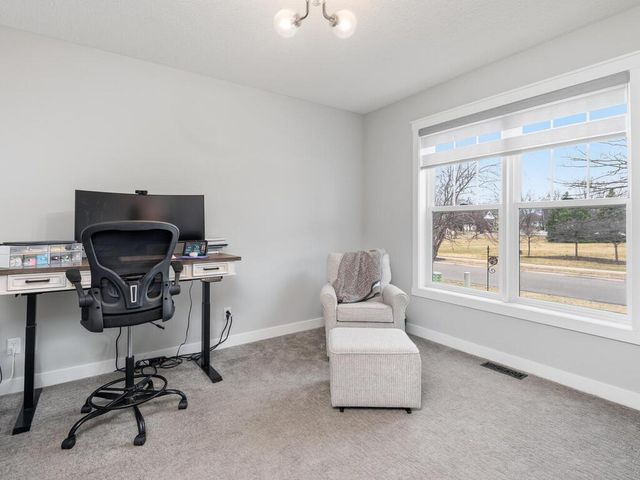 11619 E Laketowne Drive, Albertville, MN 55301