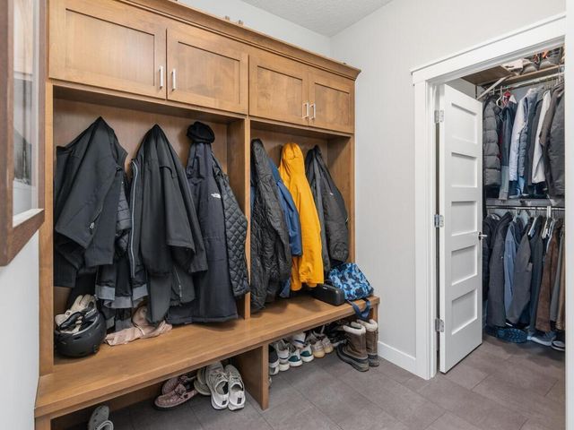 11619 E Laketowne Drive, Albertville, MN 55301