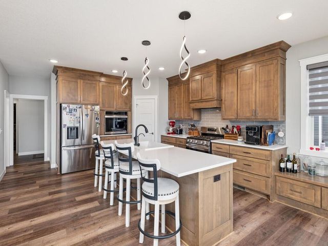 11619 E Laketowne Drive, Albertville, MN 55301