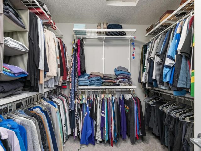 11619 E Laketowne Drive, Albertville, MN 55301