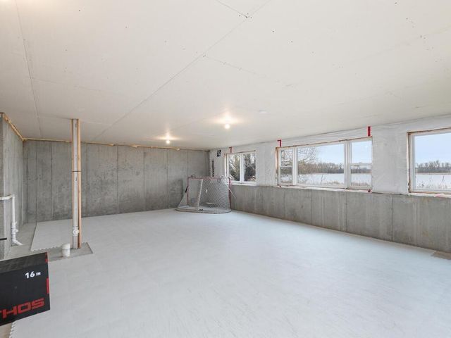 11619 E Laketowne Drive, Albertville, MN 55301