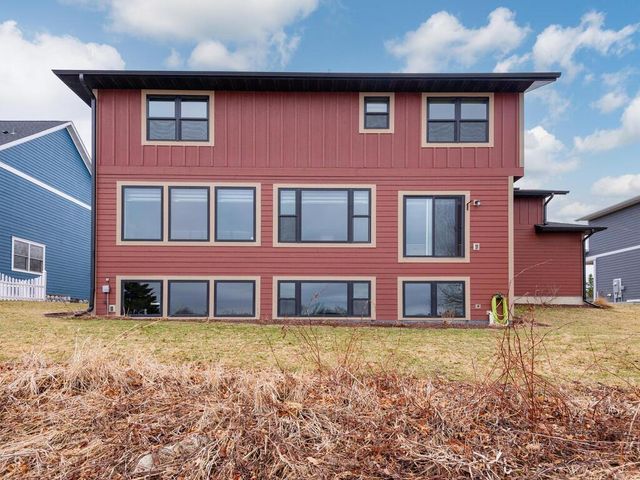 11619 E Laketowne Drive, Albertville, MN 55301