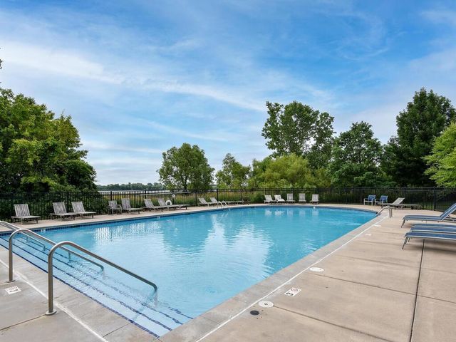 11619 E Laketowne Drive, Albertville, MN 55301