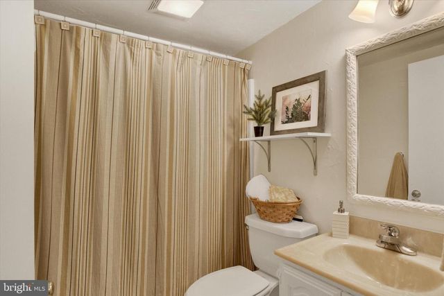 265 S HOMESTEAD DR, Landisville, PA 17538
