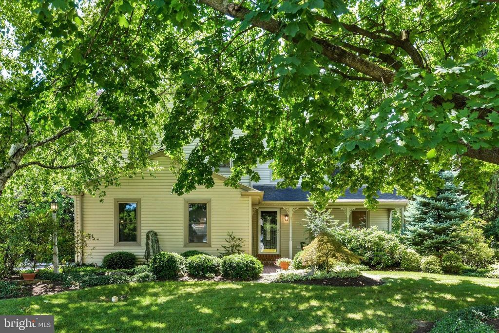 265 S HOMESTEAD DR, Landisville, PA 17538