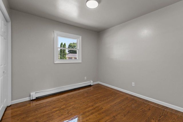 575 GLENDALE AVENUE, Oshkosh, WI 54901