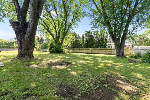 575 GLENDALE AVENUE, Oshkosh, WI 54901