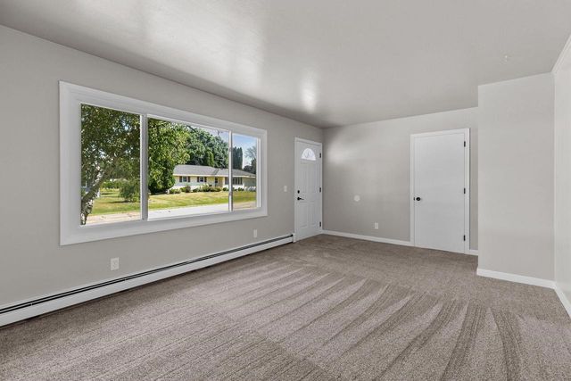 575 GLENDALE AVENUE, Oshkosh, WI 54901