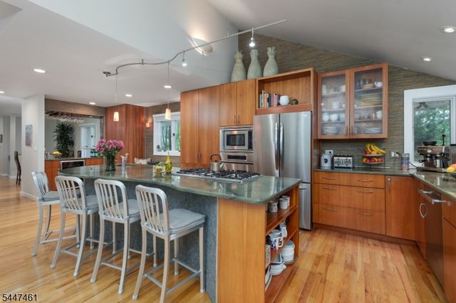 30 Poor Farm Rd, Hopewell Twp., NJ 08534