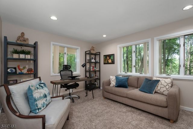 30 Poor Farm Rd, Hopewell Twp., NJ 08534