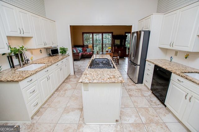 211 Habersham Place, Carrollton, GA 30117