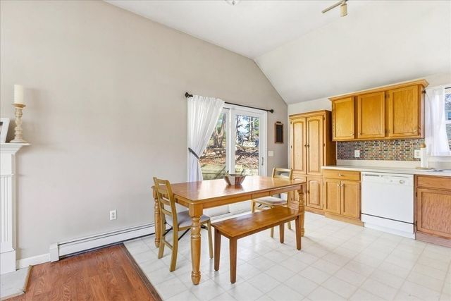 2 Juniper St, Plymouth, MA 02360