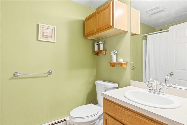 2 Juniper St, Plymouth, MA 02360