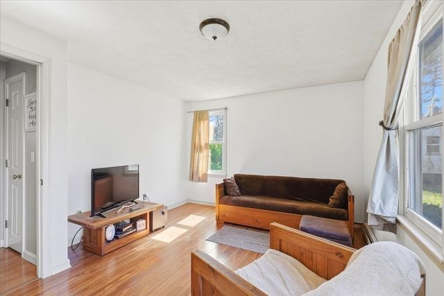 2 Juniper St, Plymouth, MA 02360