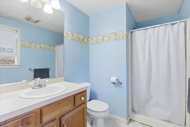 2 Juniper St, Plymouth, MA 02360