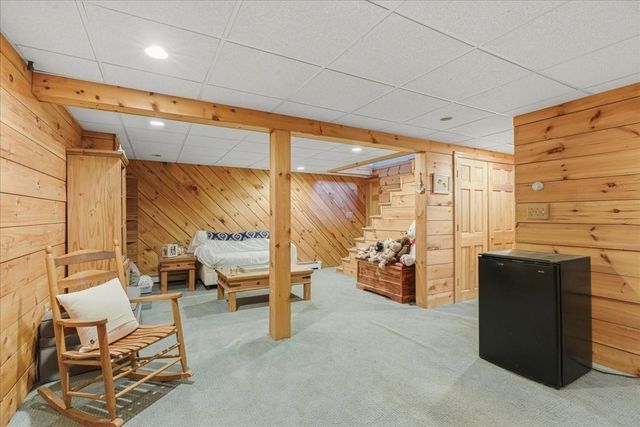 2 Juniper St, Plymouth, MA 02360