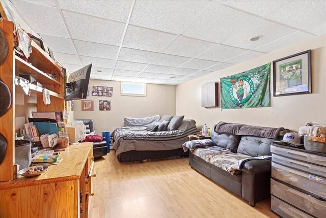 2 Juniper St, Plymouth, MA 02360