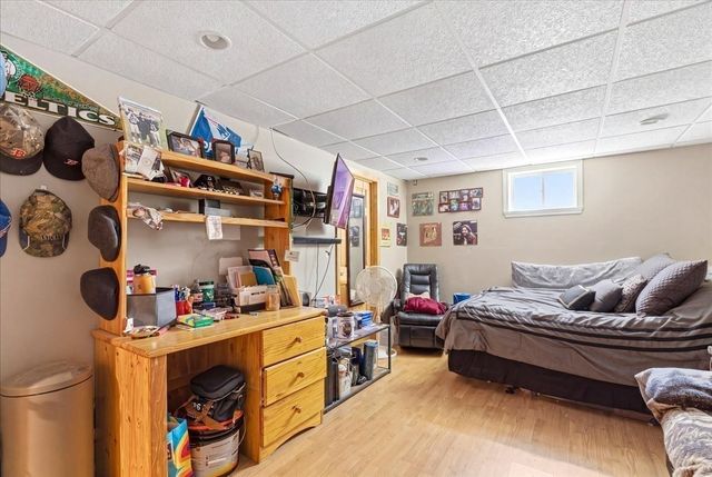 2 Juniper St, Plymouth, MA 02360