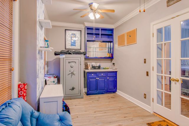 227 D Street NW, Miami, OK 74354