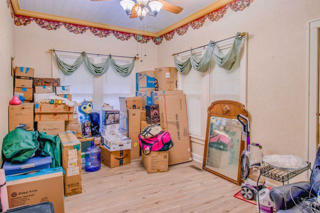 227 D Street NW, Miami, OK 74354