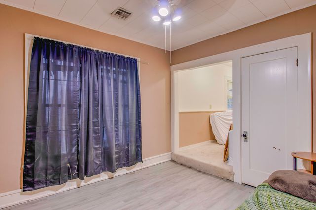 227 D Street NW, Miami, OK 74354