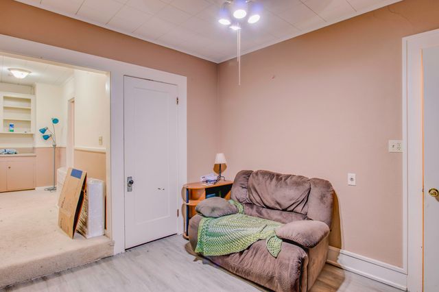 227 D Street NW, Miami, OK 74354