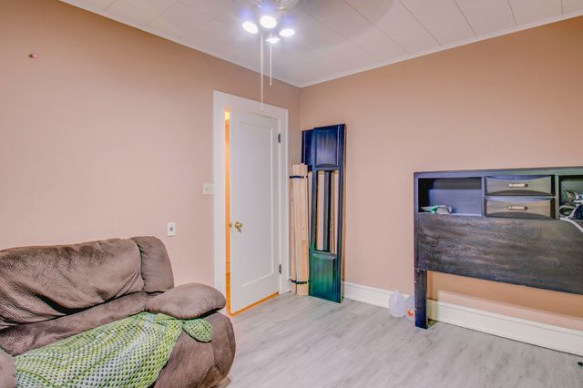 227 D Street NW, Miami, OK 74354