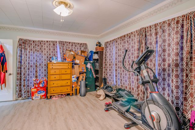 227 D Street NW, Miami, OK 74354