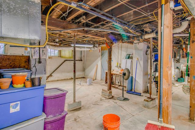 227 D Street NW, Miami, OK 74354