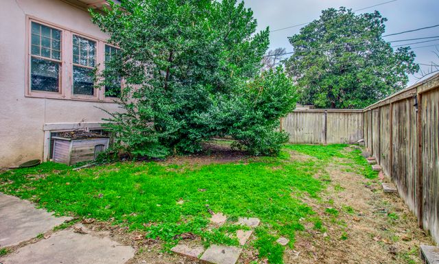 227 D Street NW, Miami, OK 74354