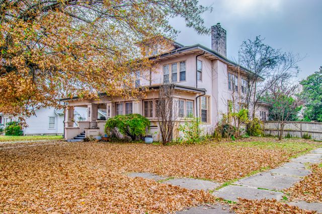 227 D Street NW, Miami, OK 74354